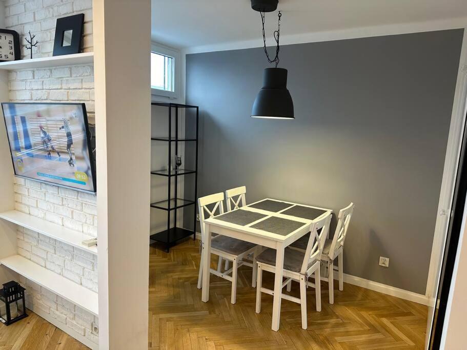 Project Comfort Grzybowska 30/1211 Leilighet *